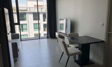 Продажа и аренда 1 кровать кондо в Кхлонг Тоеи, Бангкок