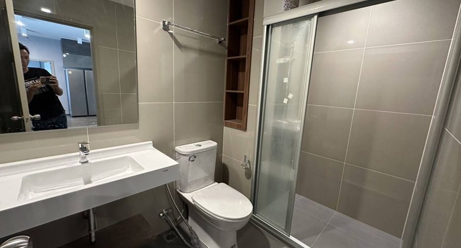For rent 2 ベッドルーム condo in Huai Khwang, Bangkok