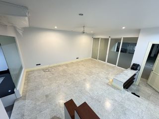 For rent 4 bedrooms townhouse in Watthana, Bangkok