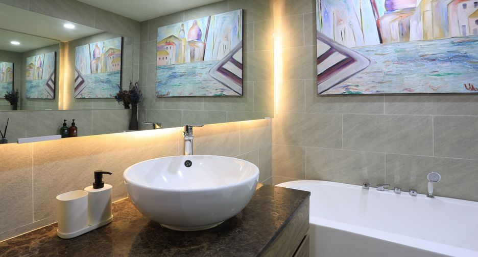 For sale 2 bedrooms condo in Mueang Phuket, Phuket