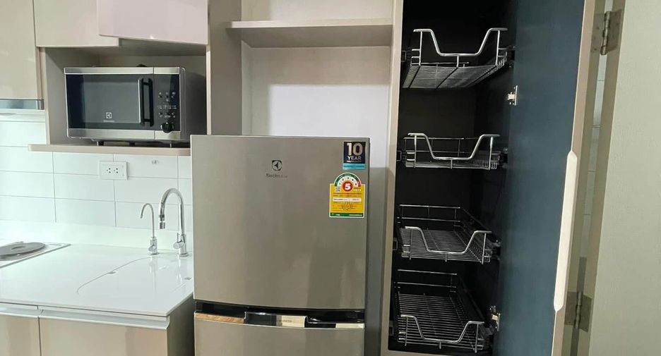 For rent スタジオ condo in Bang Rak, Bangkok