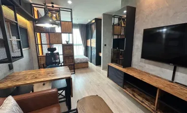Wohnung zur Miete mit Studio in Bang Rak, Bangkok