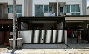 For sale 2 bedrooms townhouse in Bang Khae, Bangkok