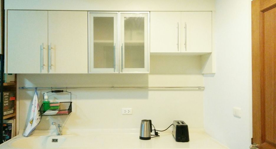 For rent studio condo in Khlong San, Bangkok