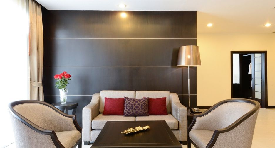 For rent 2 bedrooms condo in Watthana, Bangkok