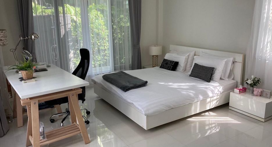 For sale and for rent 4 bedrooms villa in Mueang Phuket, Phuket