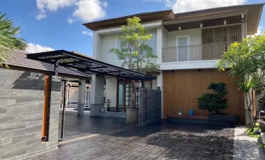 For sale and for rent 4 bedrooms villa in Mueang Phuket, Phuket