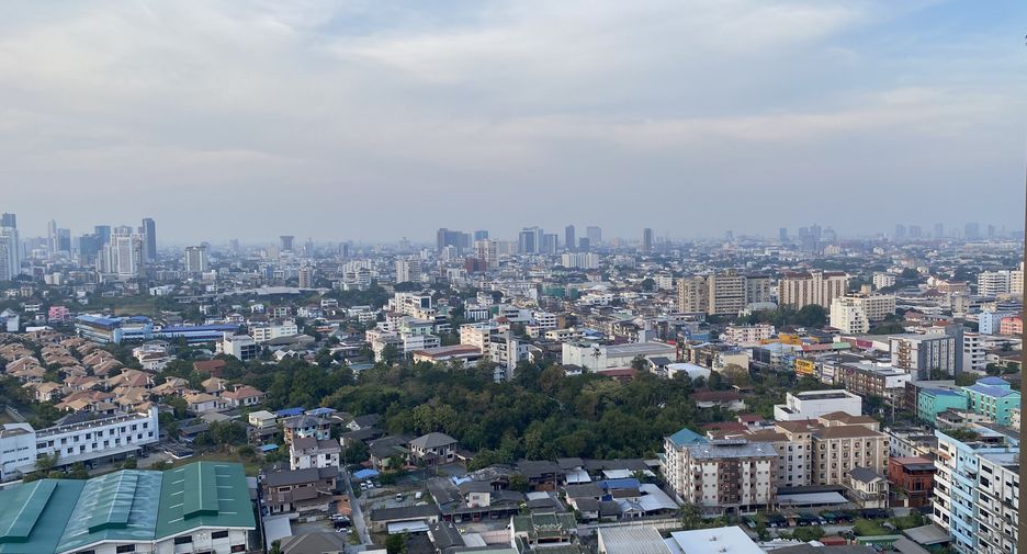 For rent studio condo in Khlong Toei, Bangkok