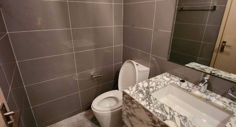 For sale 2 bedrooms condo in Pathum Wan, Bangkok