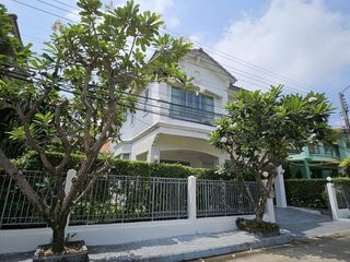 À louer 4 chambres maison à Mueang Samut Prakan, Samut Prakan