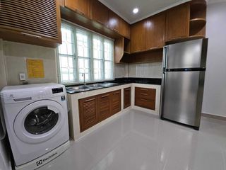 À louer 4 chambres maison à Mueang Samut Prakan, Samut Prakan