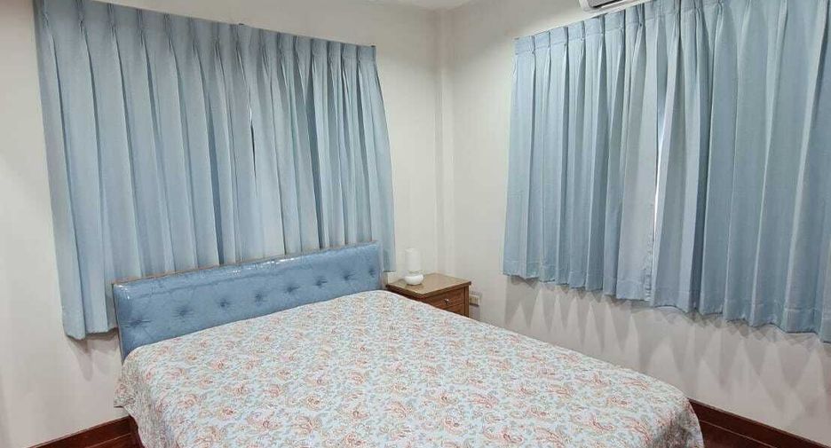 For rent 4 bedrooms house in Mueang Samut Prakan, Samut Prakan