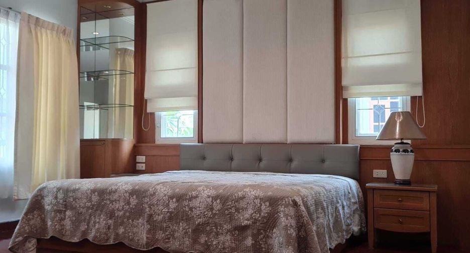 For rent 4 bedrooms house in Mueang Samut Prakan, Samut Prakan