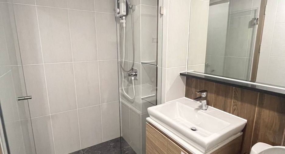 For rent 2 bedrooms condo in Mueang Samut Prakan, Samut Prakan