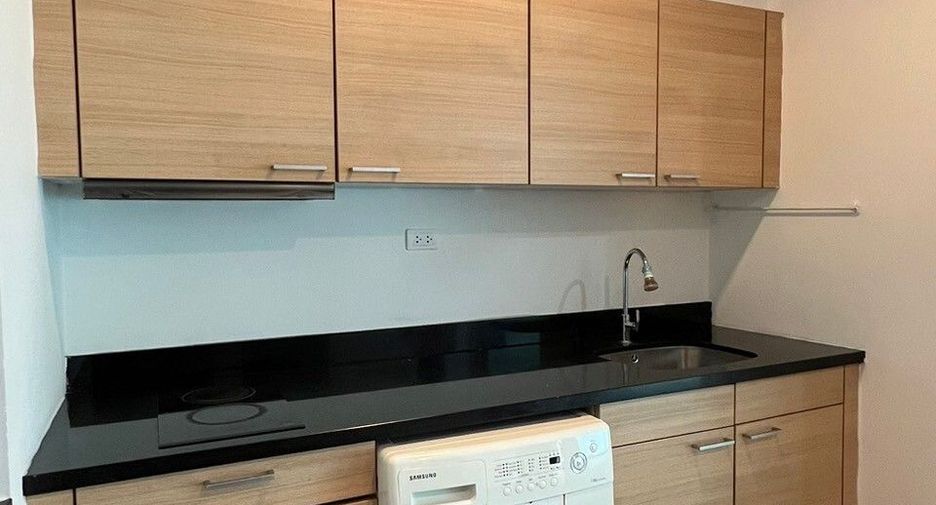 À vendre studio condo à Pathum Wan, Bangkok