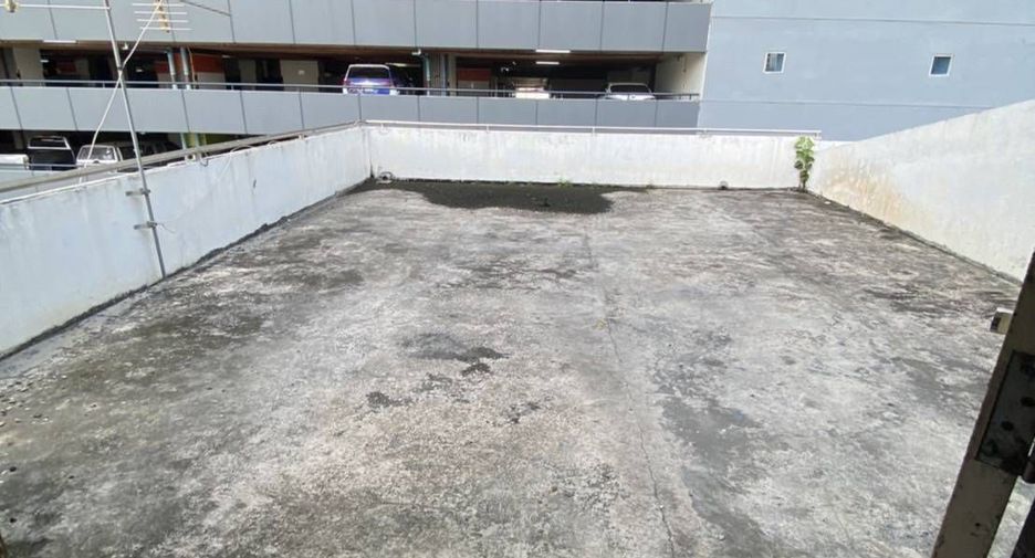 For sale retail Space in Huai Khwang, Bangkok
