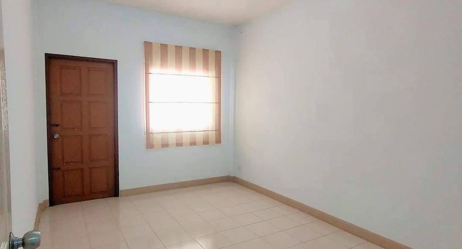 For sale 3 bedrooms townhouse in Thalang, Phuket