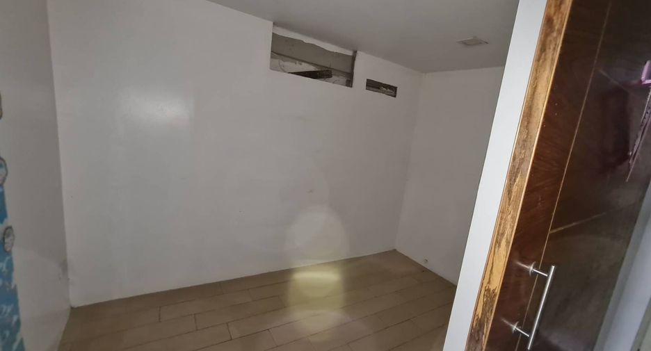 For sale and for rent 1 bed retail Space in Phra Khanong, Bangkok