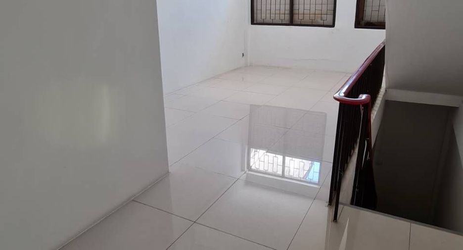 For sale and for rent 1 bed retail Space in Phra Khanong, Bangkok