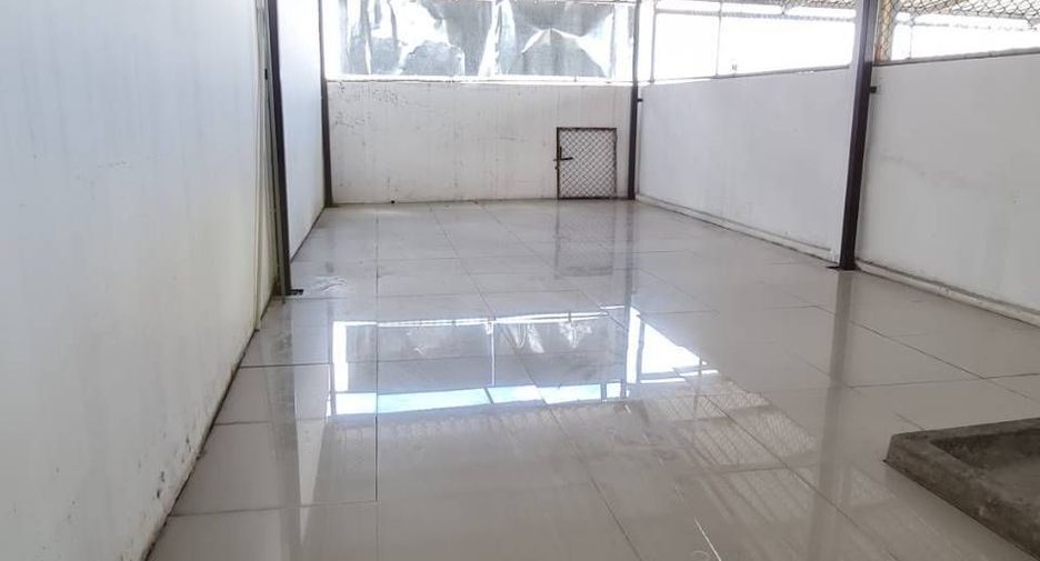 For sale and for rent 1 bed retail Space in Phra Khanong, Bangkok