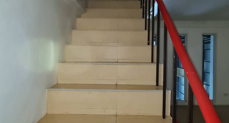 For sale and for rent 1 bed retail Space in Phra Khanong, Bangkok