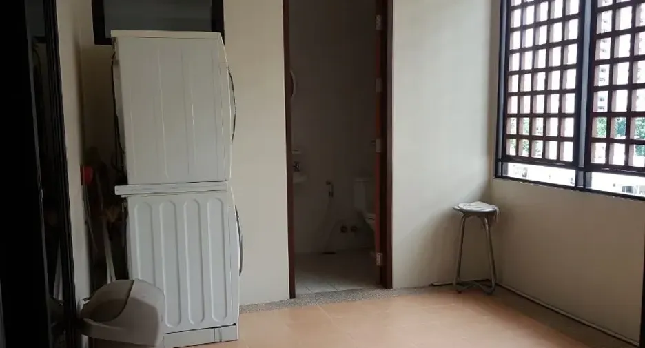 For rent 3 bedrooms condo in Yan Nawa, Bangkok