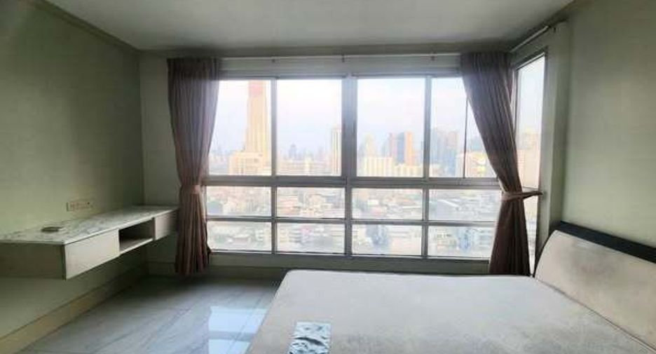 For rent 2 bedrooms condo in Ratchathewi, Bangkok