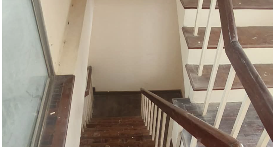 Local comercial en alquiler en Watthana, Bangkok