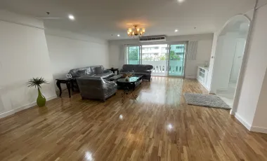 For rent 4 bedrooms apartment in Khlong Toei, Bangkok