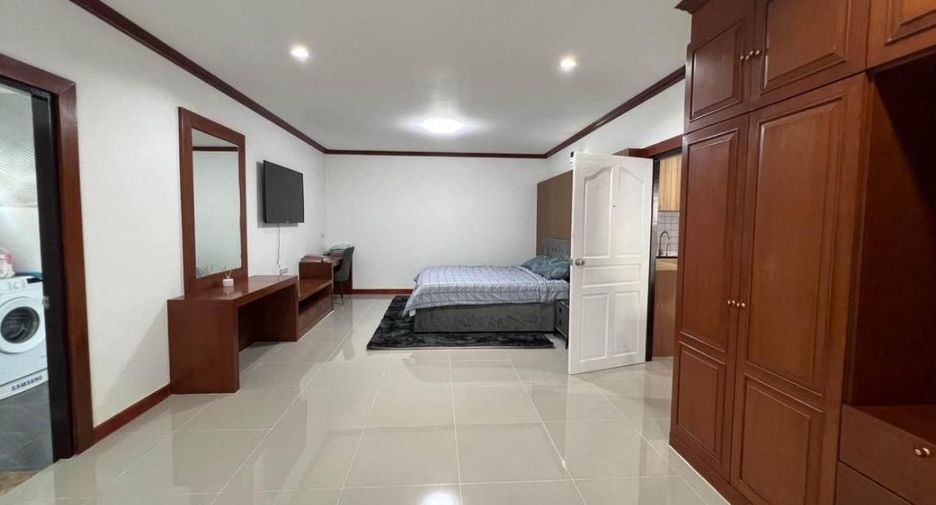 For sale 3 bedrooms condo in Mueang Phuket, Phuket
