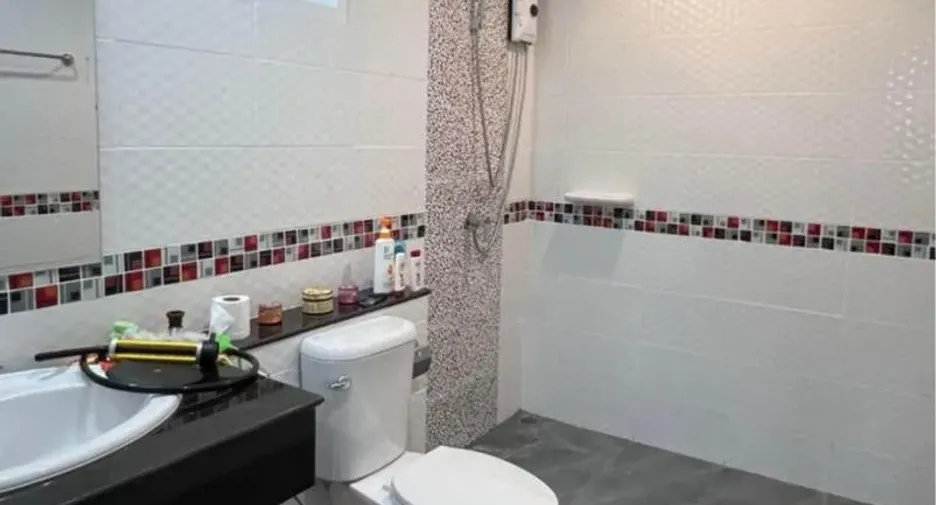 For sale 3 bedrooms condo in Mueang Phuket, Phuket