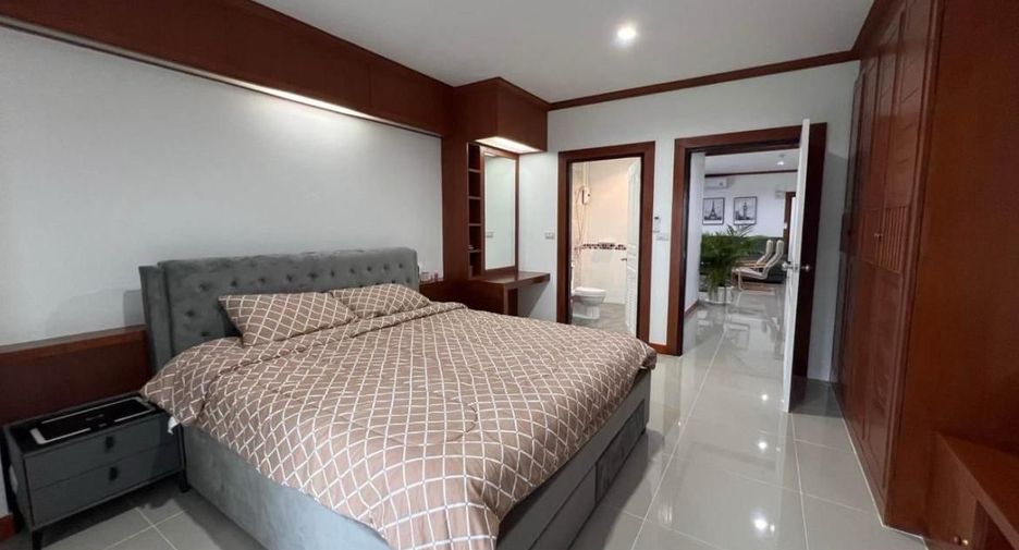 For sale 3 bedrooms condo in Mueang Phuket, Phuket