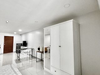 For rent スタジオ condo in Bang Rak, Bangkok