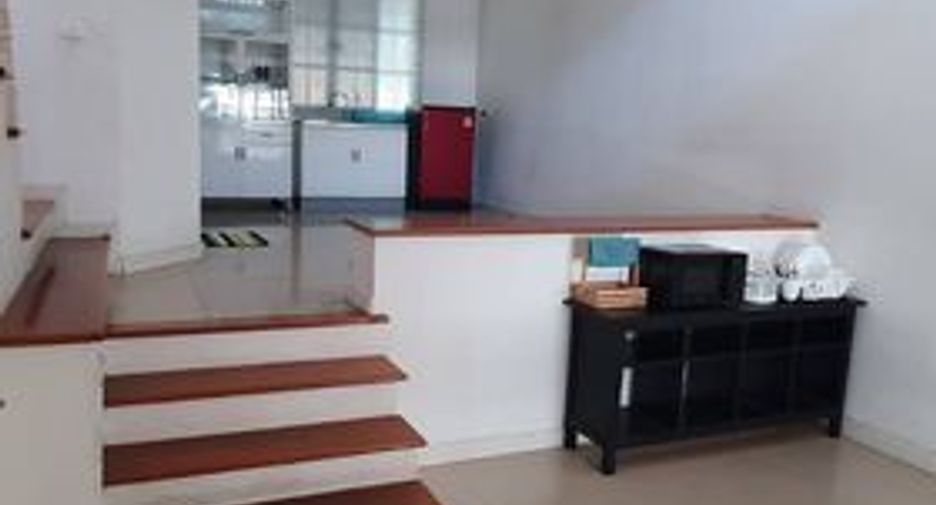 For sale and for rent 3 bedrooms townhouse in Bang Kapi, Bangkok