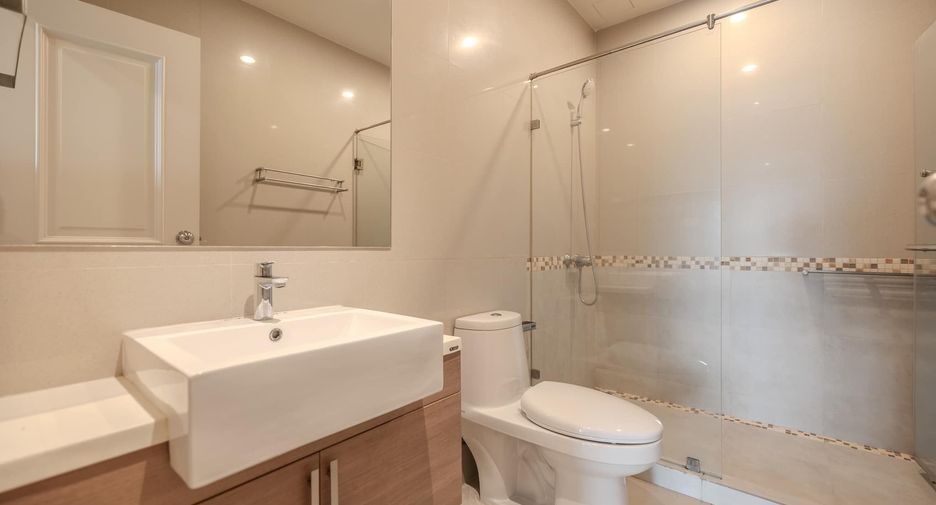 For rent 1 bed condo in Phaya Thai, Bangkok