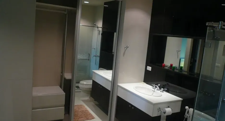 For rent 1 bed condo in Pathum Wan, Bangkok