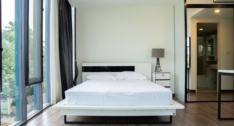 For rent 1 bed condo in Phaya Thai, Bangkok