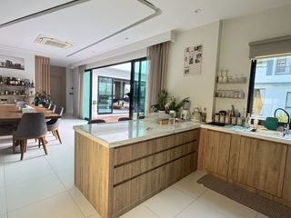 Casa en venta de 6 habitaciones en Mueang Phuket, Phuket