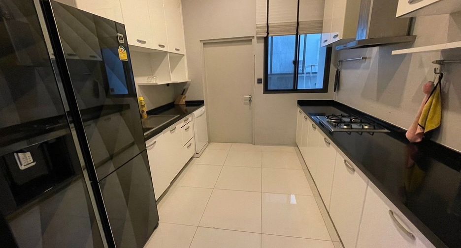 For rent 6 bedrooms house in Saphan Sung, Bangkok