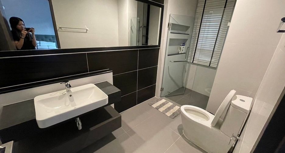 For rent 6 bedrooms house in Saphan Sung, Bangkok