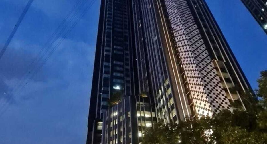 For rent 2 bedrooms condo in Chatuchak, Bangkok