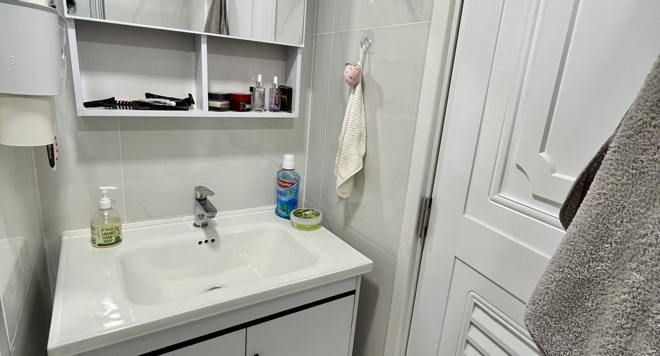 For rent studio condo in Ratchathewi, Bangkok