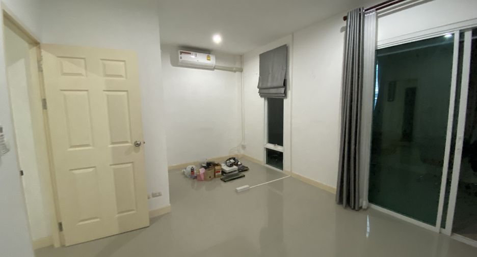 For sale 3 bedrooms townhouse in Thalang, Phuket