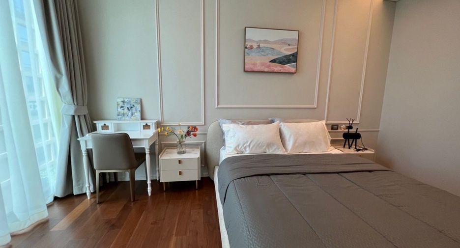 For rent 2 bedrooms condo in Pathum Wan, Bangkok