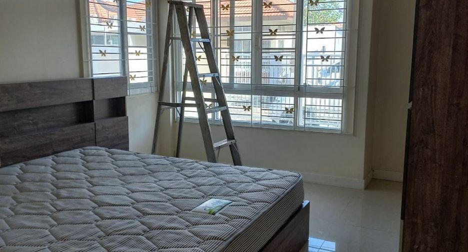 出租 3 卧室 联排别墅 在 Phuket Town, 普吉