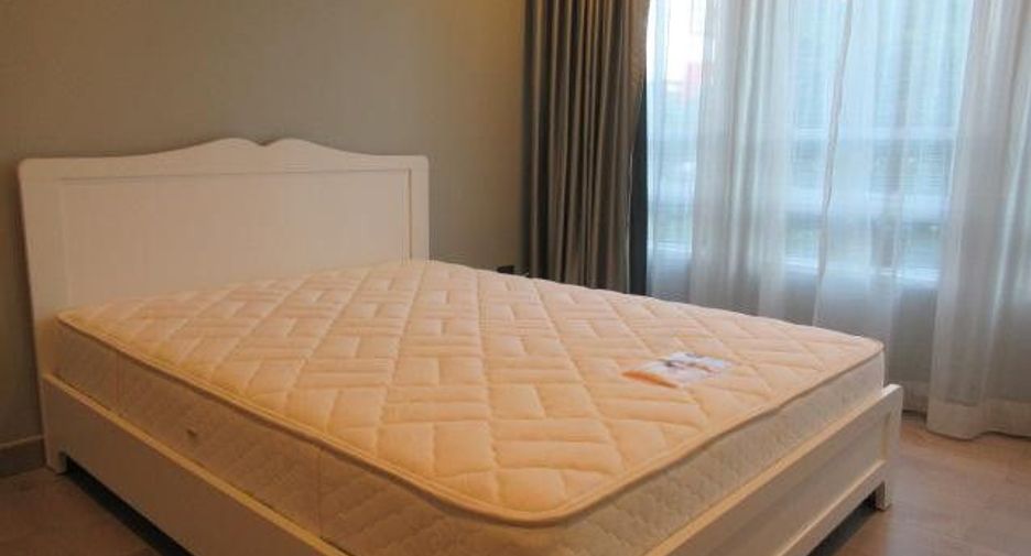 For sale 2 bedrooms condo in Watthana, Bangkok