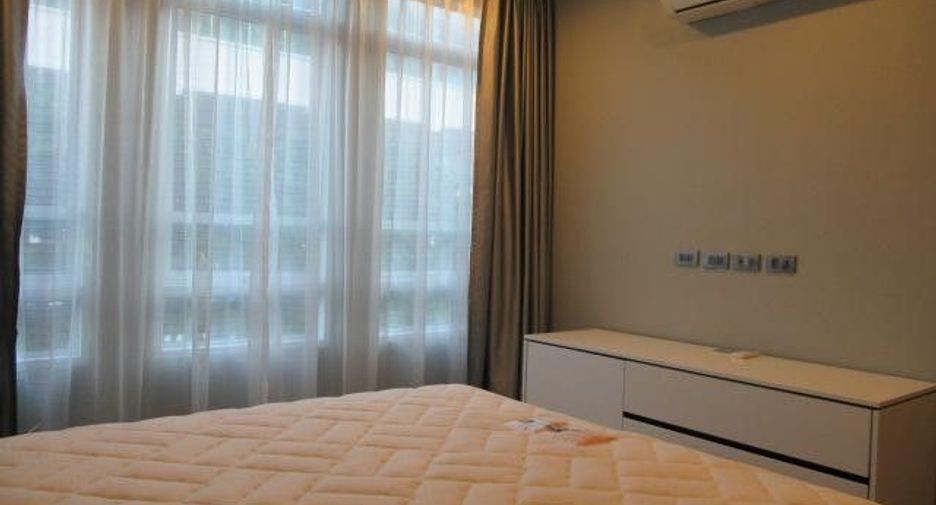 For sale 2 bedrooms condo in Watthana, Bangkok