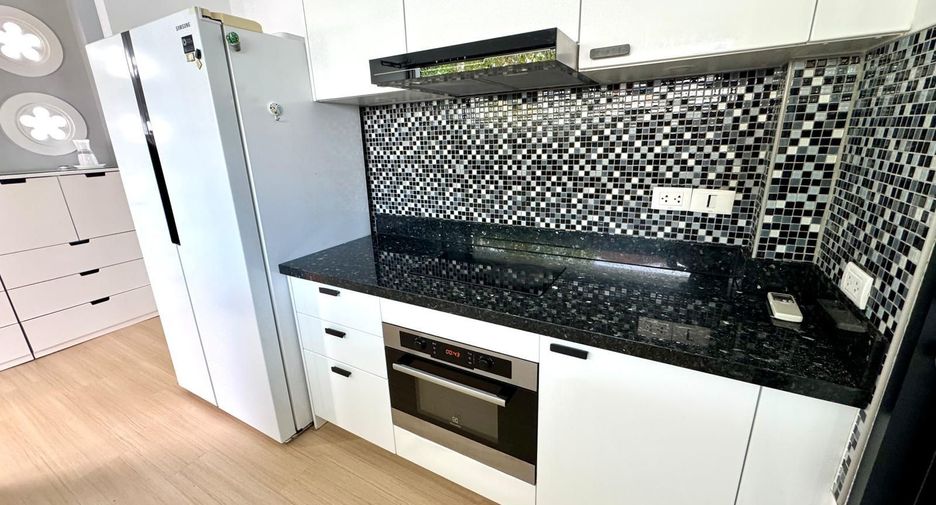 For sale 4 bedrooms villa in Mueang Phuket, Phuket