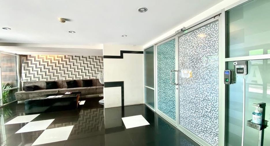 For sale studio condo in Bang Kapi, Bangkok