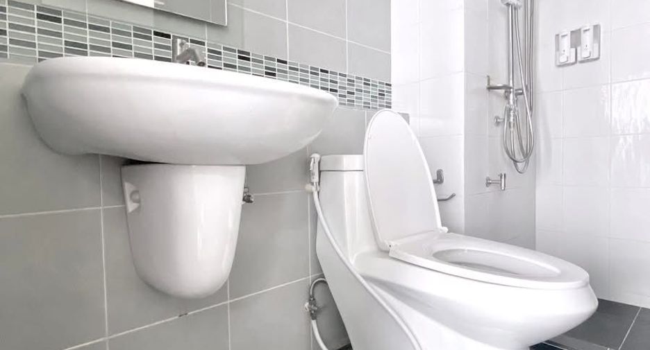 For sale studio condo in Bang Kapi, Bangkok